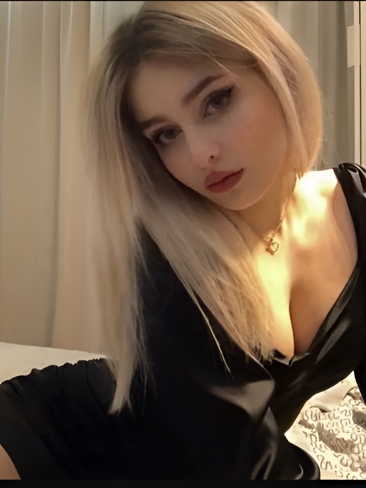 Ирина привлекальеная девушка из Благовещенска цена от 2500 руб