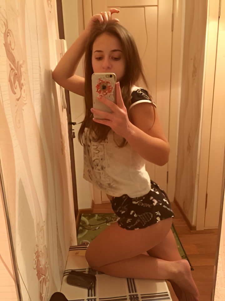 Риана привлекательная девушка из Благовещенска цена от 5000 руб