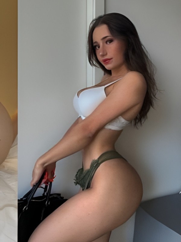 Алена привлекательная девушка из Благовещенска цена от 10000 руб