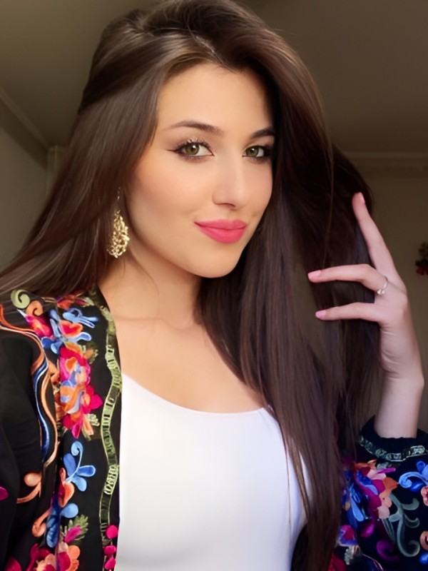 Алиана привлекательная девушка из Благовещенска цена от 10000 руб