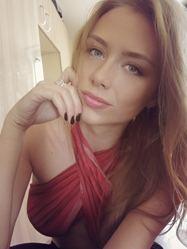 Ольга привлекательная девушка из Благовещенска цена от 2000 руб